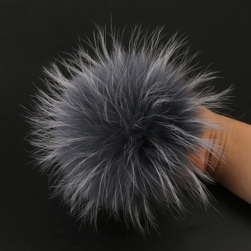 DIY Fur Pom-pom with Buckle for Hats, Scarves, and Accessories