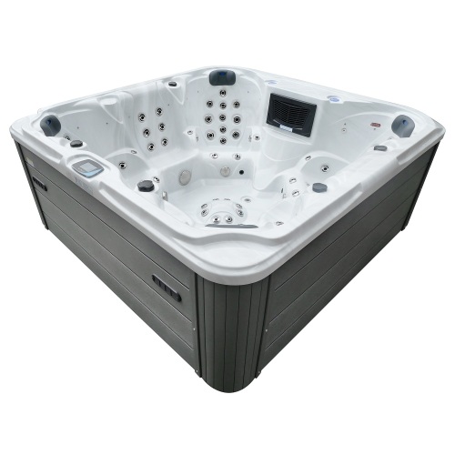 Smart large capacity hot tub for 7-person