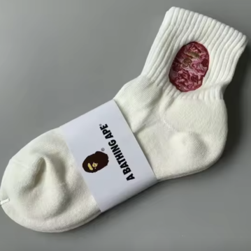 Wholesale Designer Sports Socks for Men: Custom Cotton Compression Socks with Fashionable Embroidery