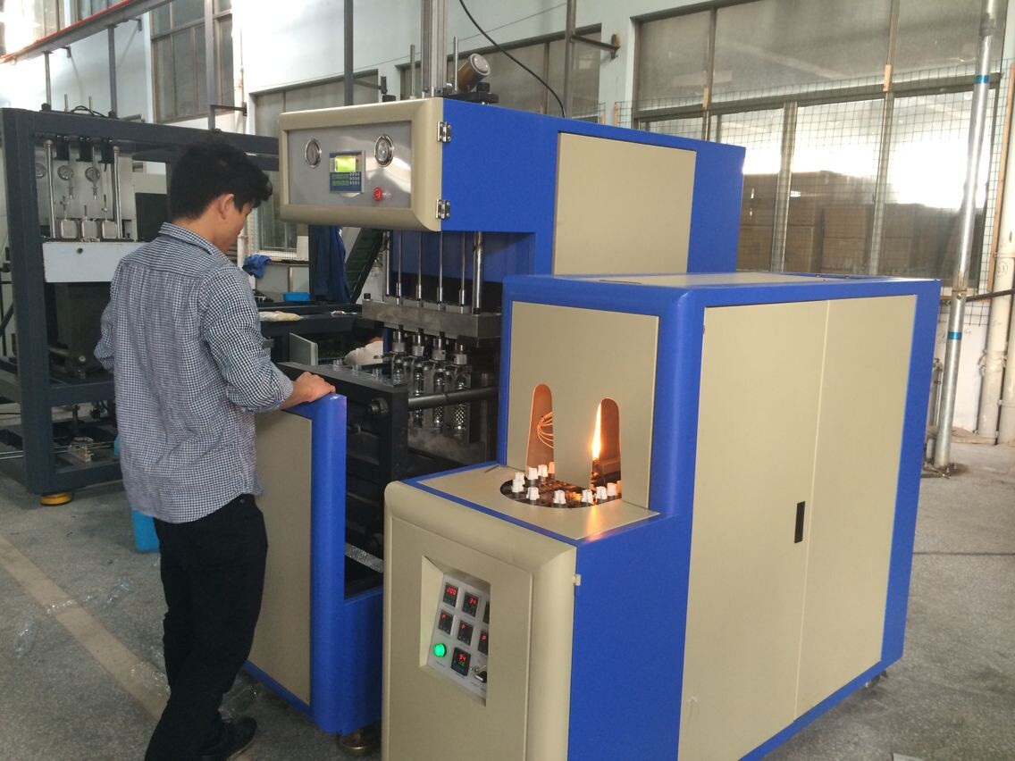 Plastic Bottle Manufacturing Machine