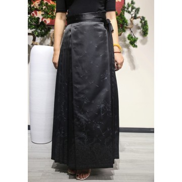 falda larga plisada negra