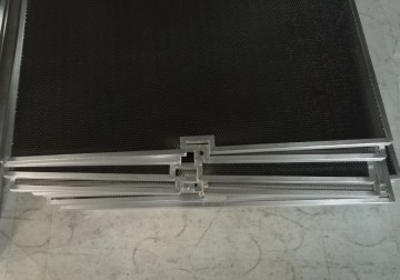 Honeycomb vent panel