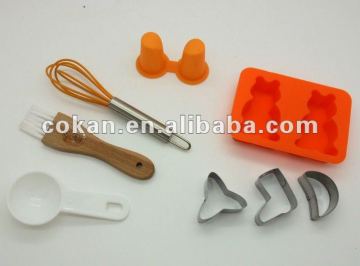 Hot sale non-stick cookware sets silicone baking moulds kids baking set