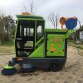 Camion de balayeur de rue de bonne qualité personnalisé