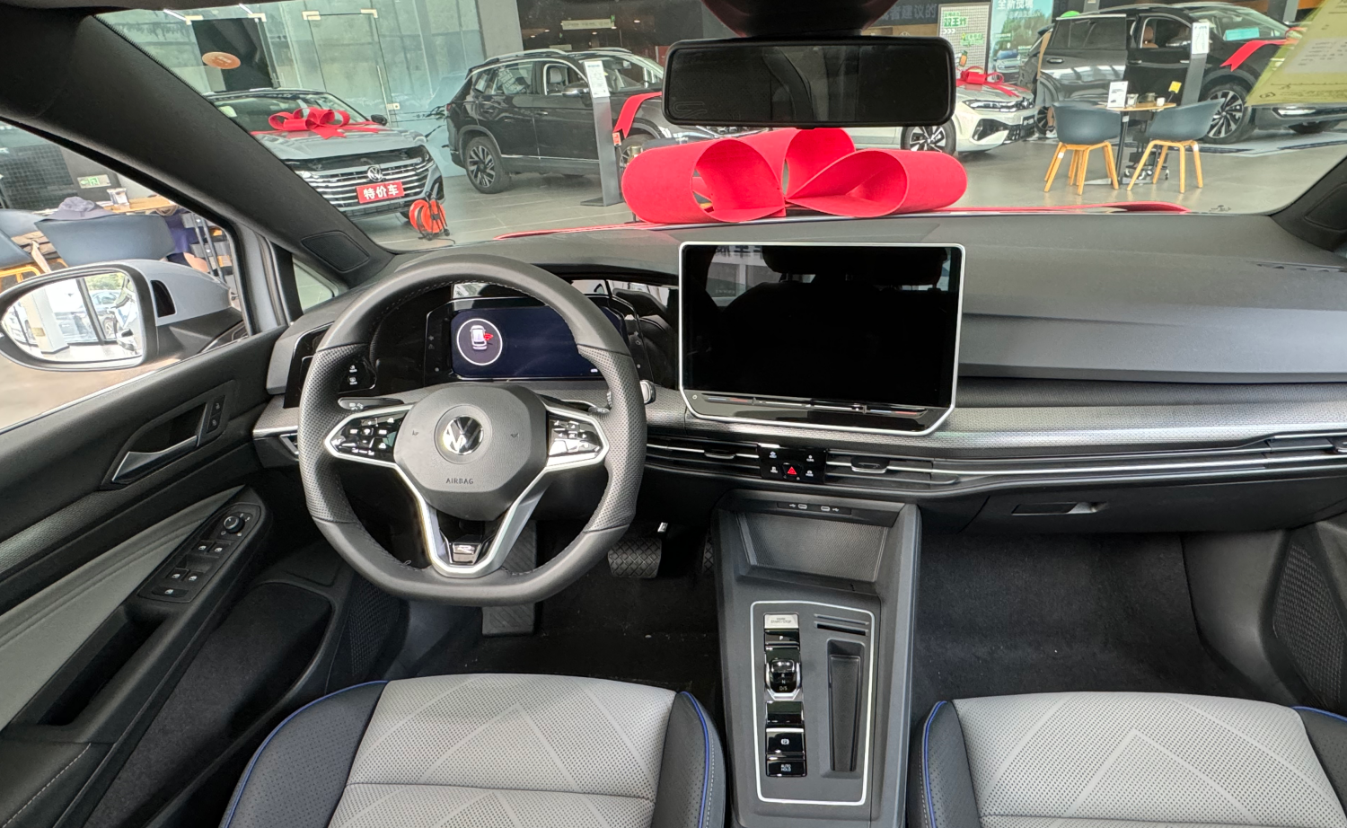 Golf 300TSI Hatchback For Commuting