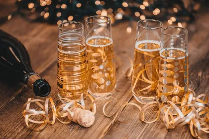 custom logo champagne flutes stemless champagne glasses set