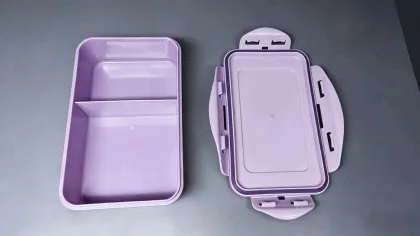 Food grade cake placement tray