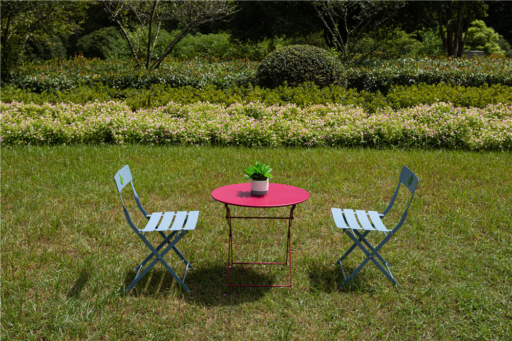 Outdoor Metal Table and Chairs