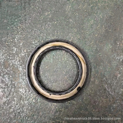 TRUCK GEARBOX ACCESSORIES: 16S2531 Input Oil Seal for SINOTRUK HOWO & ZF GEARBOX