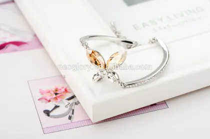 Top Selling Zinc Alloy Clover Crystal Main Stone Dear Bracelet