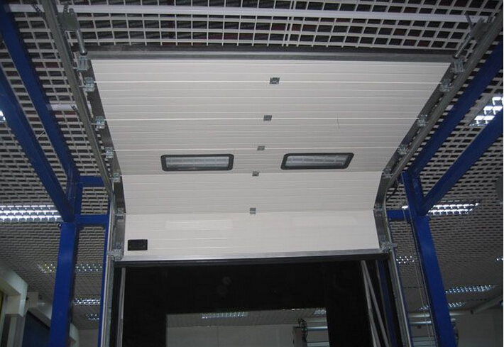 Auto Overhead Garage Door with Steel And Aluminum