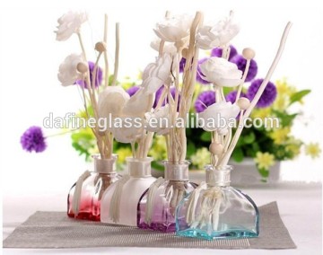 colored decorative air fresher reed diffuser glass bottle with wooden sticks