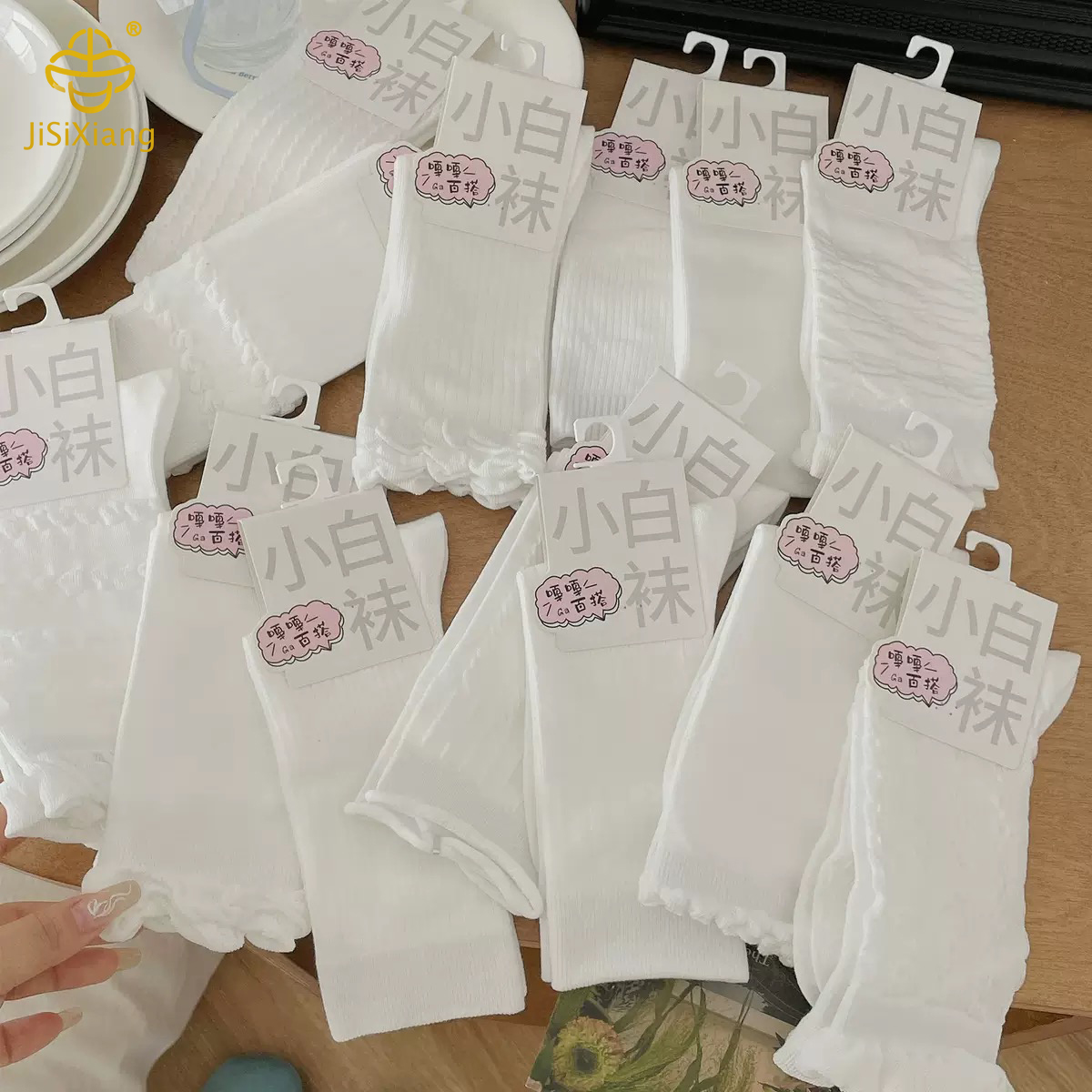 Korean version of dark pattern lace tube socks