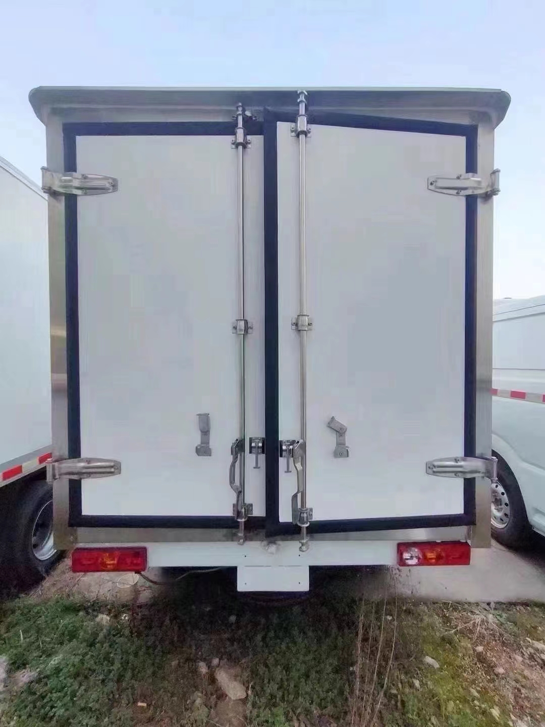 Foton 12V Car Freezer Cargo Van
