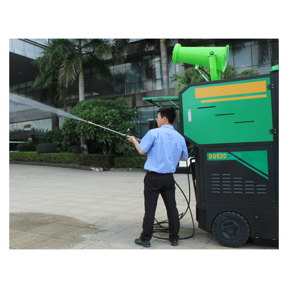 Ride-on fog cannon sweeping machine