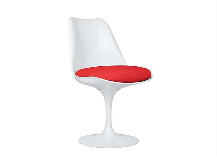 Replica fibreglass tulip chair by Eero Saarinen