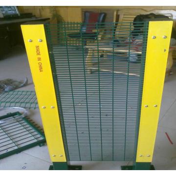 keamanan 358 pagar wire mesh dilas