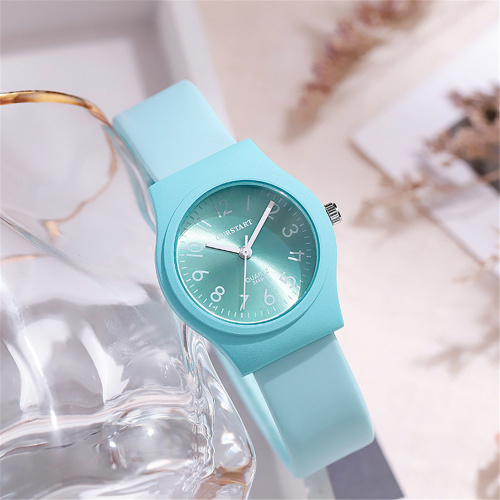 Silicone strap quartz watches for women and students