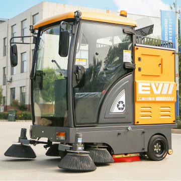 Huge Battery-Powered Ride-On Floor Sweeper for Street Cleaning