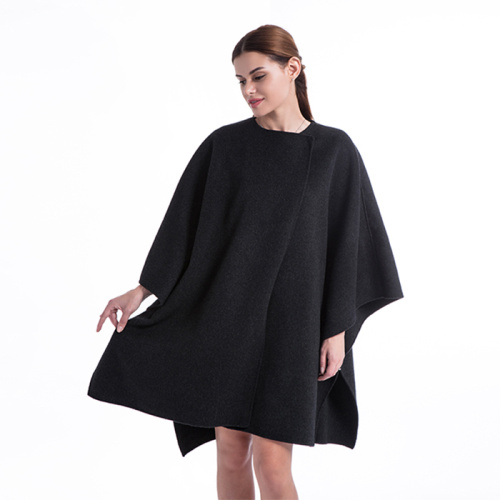 Loose fashionable cashmere overcoat