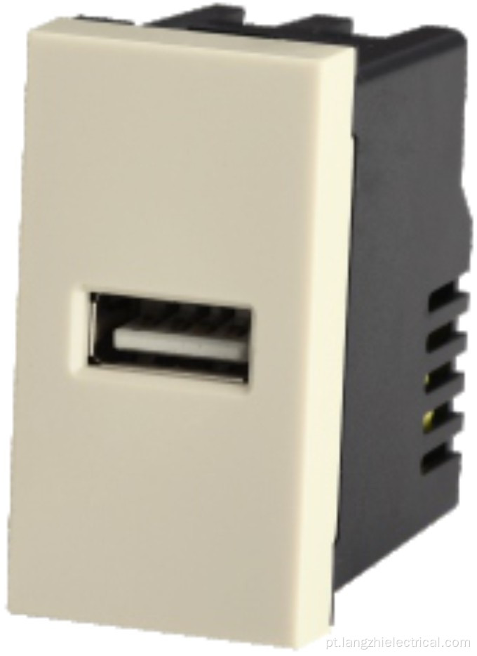 1- Porta USB Soquete