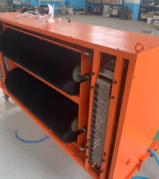 High altitude cleaning machine