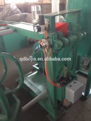 Environment friendly old tire retreading machine