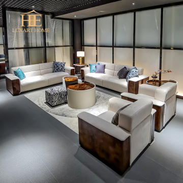 Luxus italienisches Ledersofa mit Holzfurnier -Armlehnen