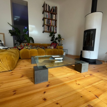Einfacher quadratischer Glasgrau Beton Couchtisch