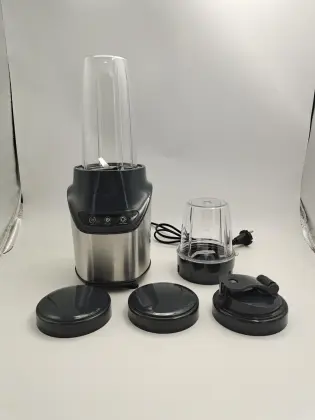 Custom Wholesale Blender Mixer Juicer Smoothie Blender Fruit Portable Juicer