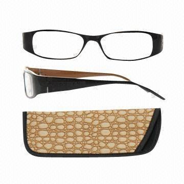 Reading glasses with bag, classic design