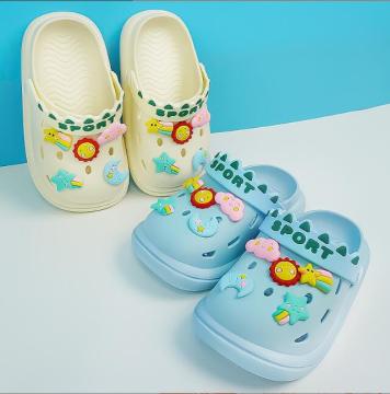 Wholesale Unisex Kids' Clogs: Stylish and Comfortable Slippers for Boys and Girls
