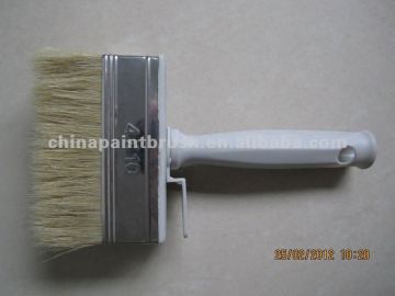 Wall brush with plastic handle
