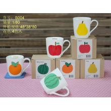 Caneca de café cerâmica linda fruta