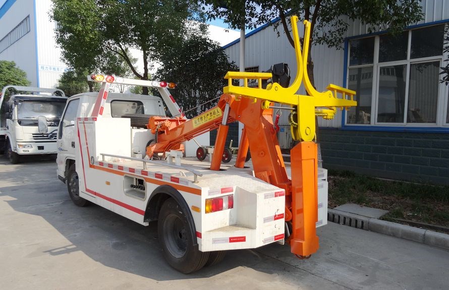 Medium Duty Towing truck 2