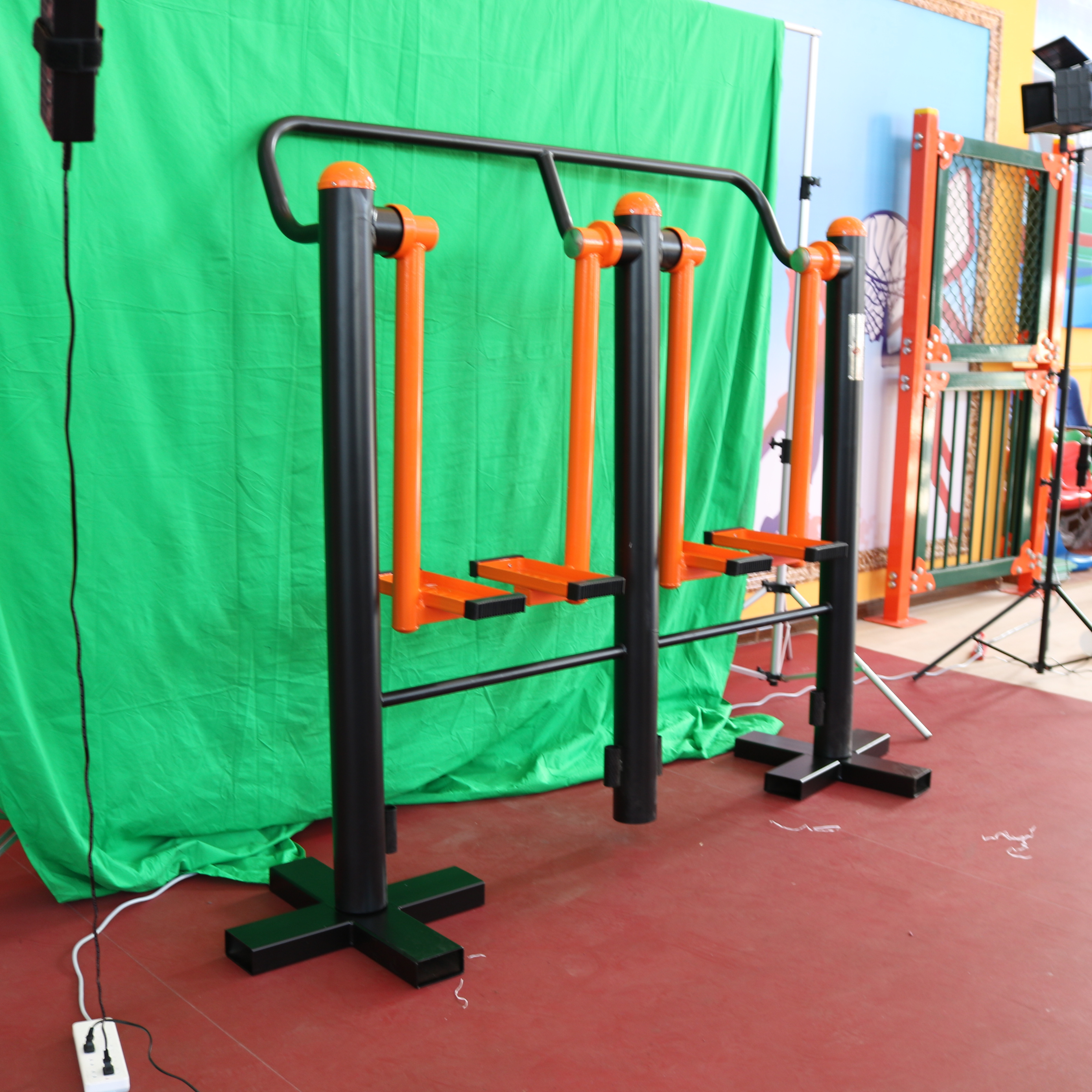 Training Fitness Equipment for Body Building