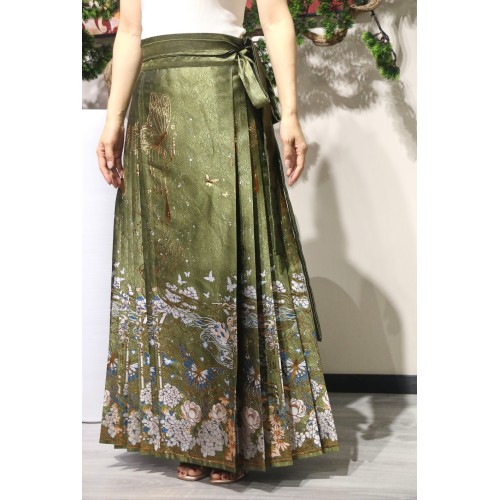 falda larga y plisada