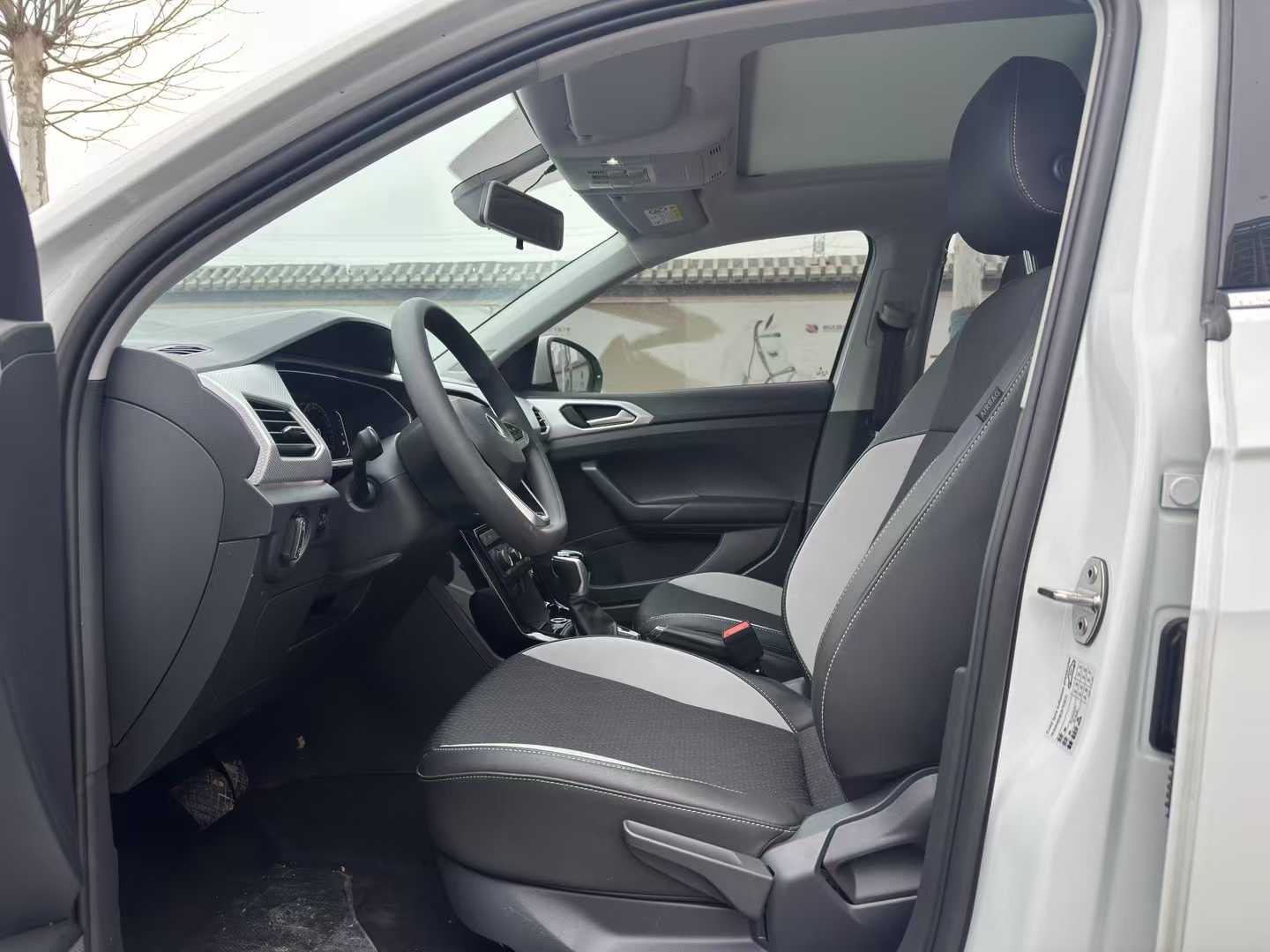 Volkswagen Tacqua 2023 SUV