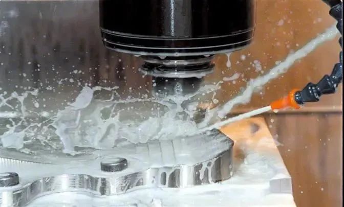 Long term lack of detection of cutting fluid status on site Long term lack of detection of cutting fluid status on site