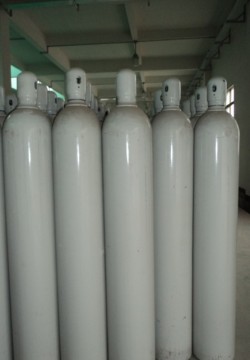 Methane (CH4)