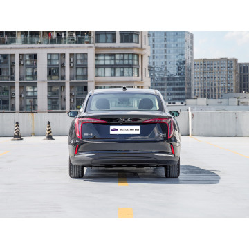 HONGQI e-qm5 electric sedan car