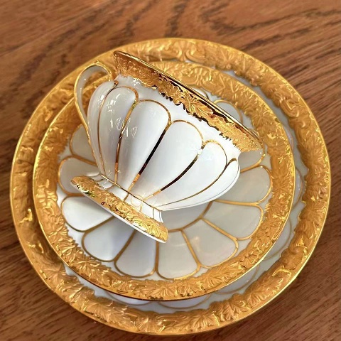 Luxury Gold Trimmed Porcelain Cups and Saucers