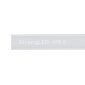 Luz lineal LED DMX512 de ángulo 4000K CV3E
