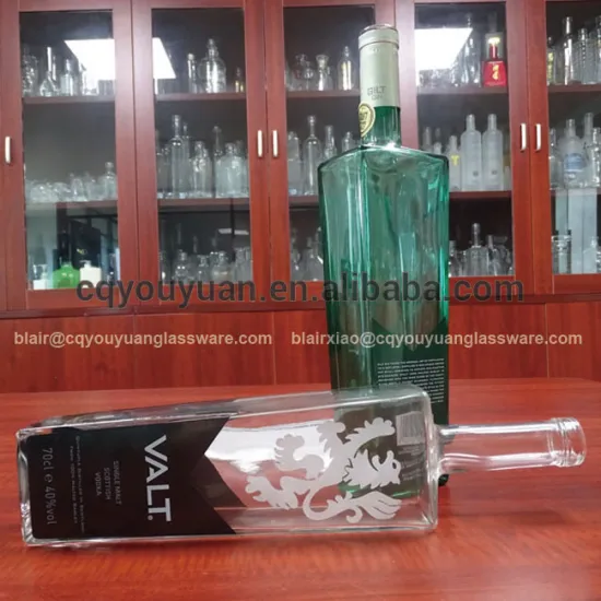 Machine Square Glass Water Bottle 700 ML Clear Vodka Bottle