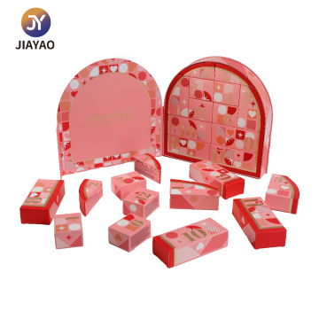 Подарочная коробка с календарем красоты на 12 дней в форме арки