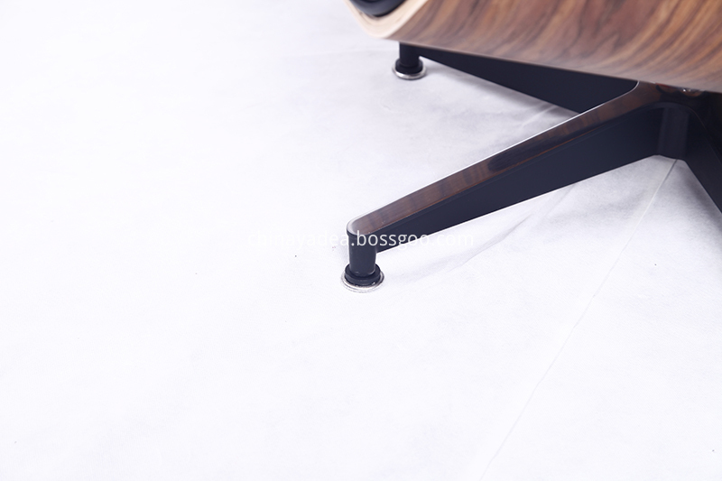 Details-Eames-Chairs-4