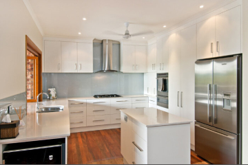 Modern High Gloss Kitchen Cabinet