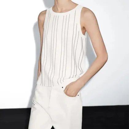 Women's minimalist striped detail knitted vest top
