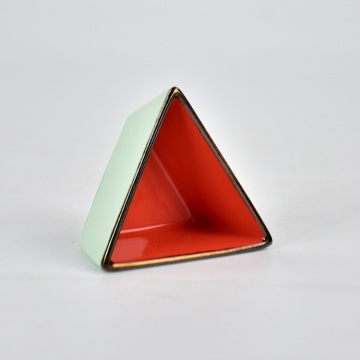 High quality dinnerware small custom ceramic triangle dish