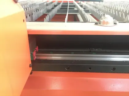 CNC Plasma cutting machine with Hypertherm power supply
